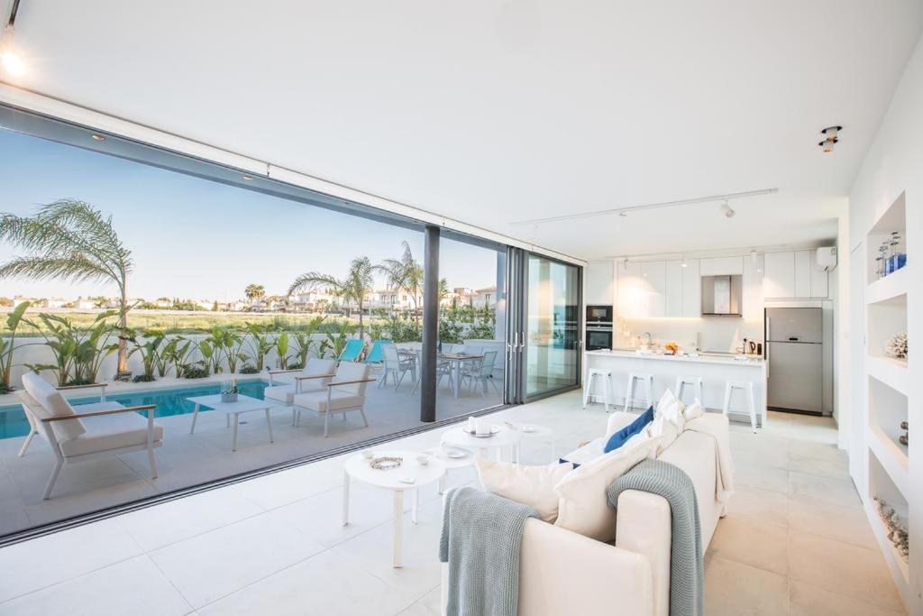 The White H Villa, Protaras, Fresh And Peaceful Paralimni Buitenkant foto