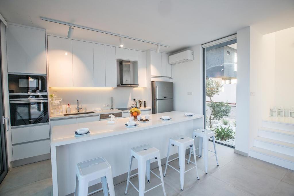 The White H Villa, Protaras, Fresh And Peaceful Paralimni Buitenkant foto