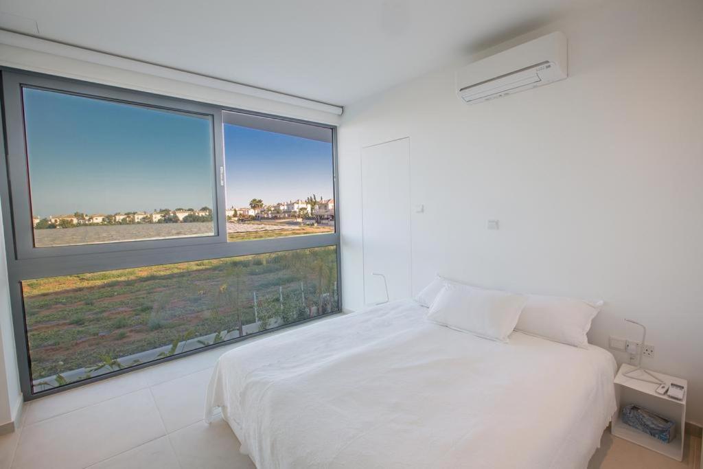 The White H Villa, Protaras, Fresh And Peaceful Paralimni Buitenkant foto